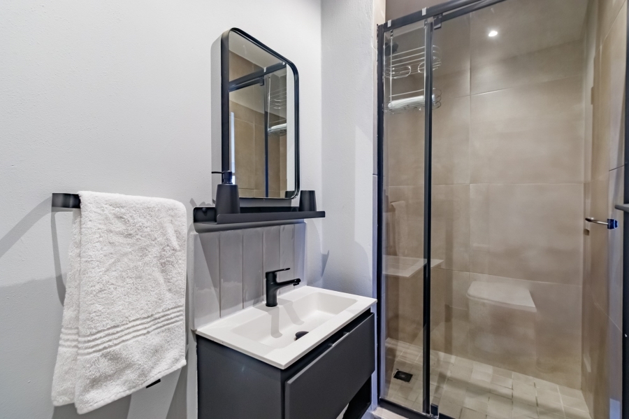 1 Bedroom Property for Sale in Sandown Gauteng