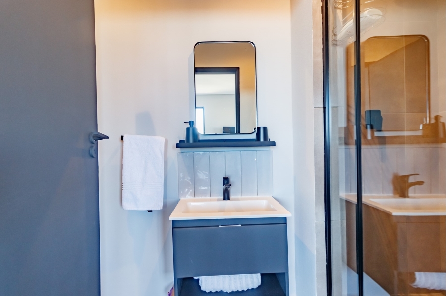 1 Bedroom Property for Sale in Sandown Gauteng