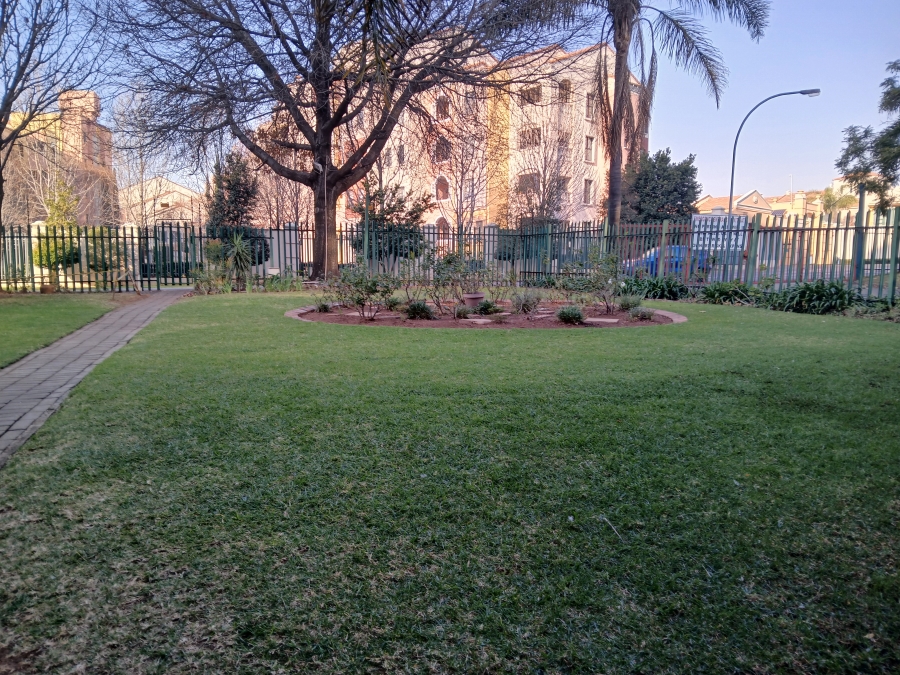 1 Bedroom Property for Sale in Bedford Gardens Gauteng
