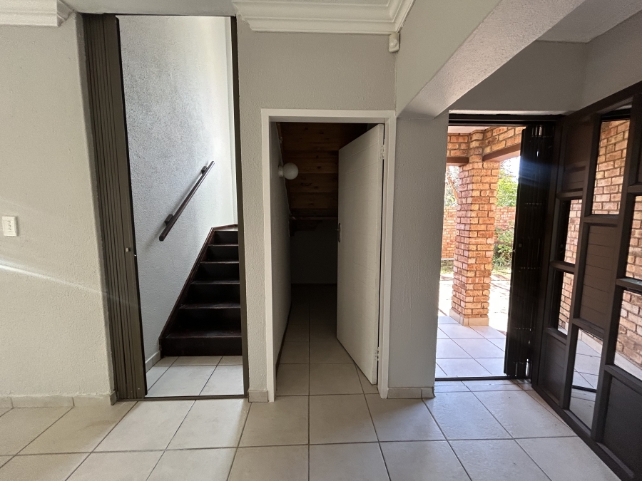 To Let 3 Bedroom Property for Rent in Kyalami Hills Gauteng