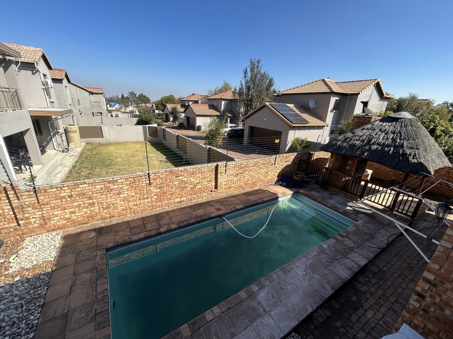 To Let 3 Bedroom Property for Rent in Kyalami Hills Gauteng