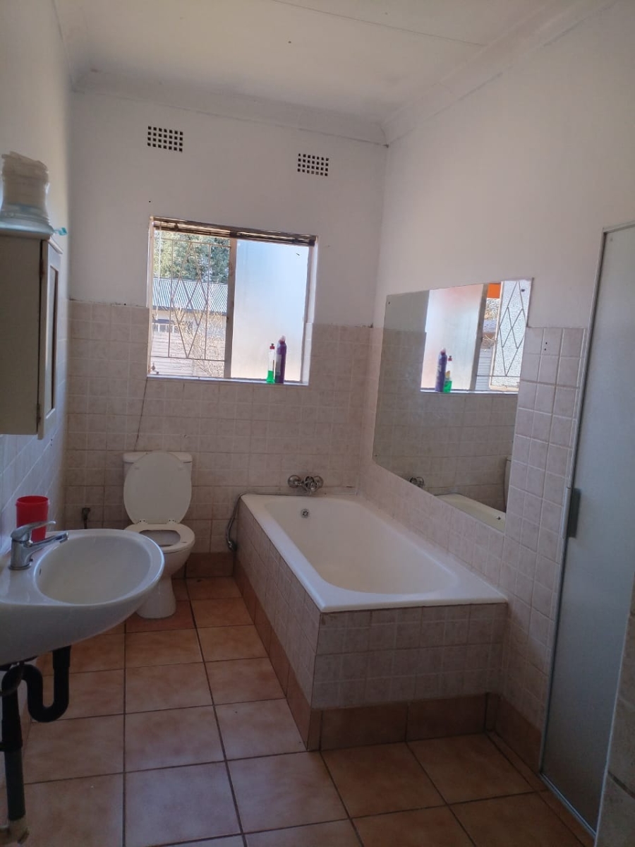 4 Bedroom Property for Sale in Meyerton Central Gauteng