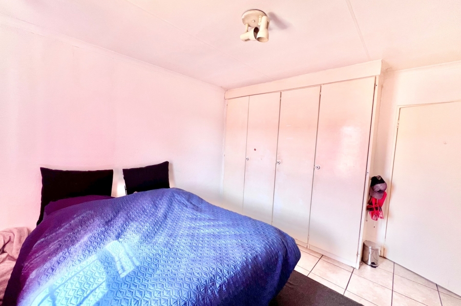 2 Bedroom Property for Sale in Vorna Valley Gauteng
