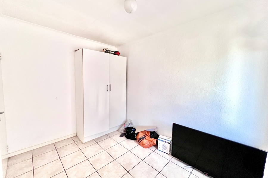 2 Bedroom Property for Sale in Vorna Valley Gauteng