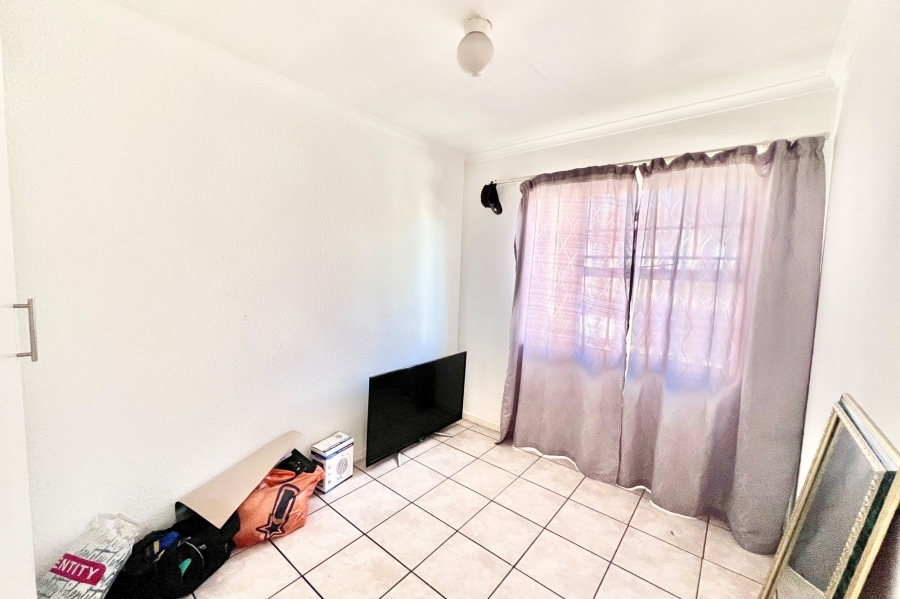 2 Bedroom Property for Sale in Vorna Valley Gauteng