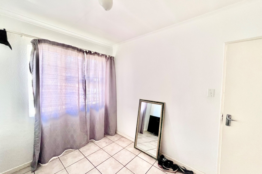 2 Bedroom Property for Sale in Vorna Valley Gauteng