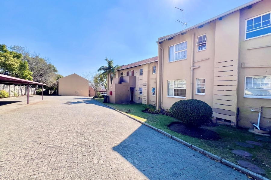 2 Bedroom Property for Sale in Vorna Valley Gauteng