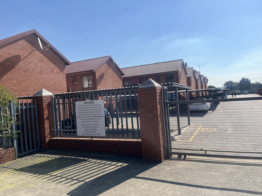 2 Bedroom Property for Sale in Albertsdal Gauteng