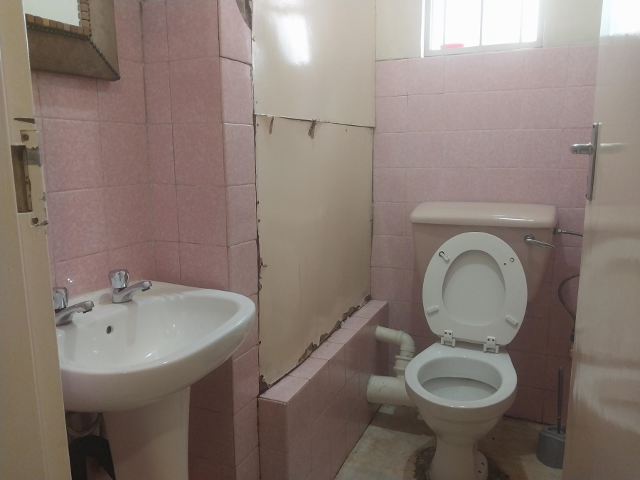 2 Bedroom Property for Sale in Lorentzville Gauteng