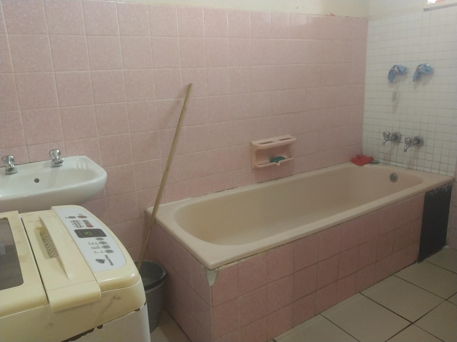 2 Bedroom Property for Sale in Lorentzville Gauteng