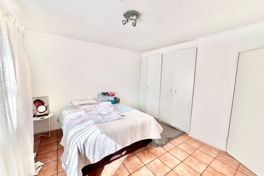 2 Bedroom Property for Sale in Vorna Valley Gauteng