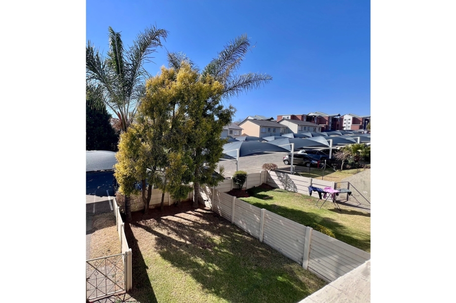2 Bedroom Property for Sale in Vorna Valley Gauteng