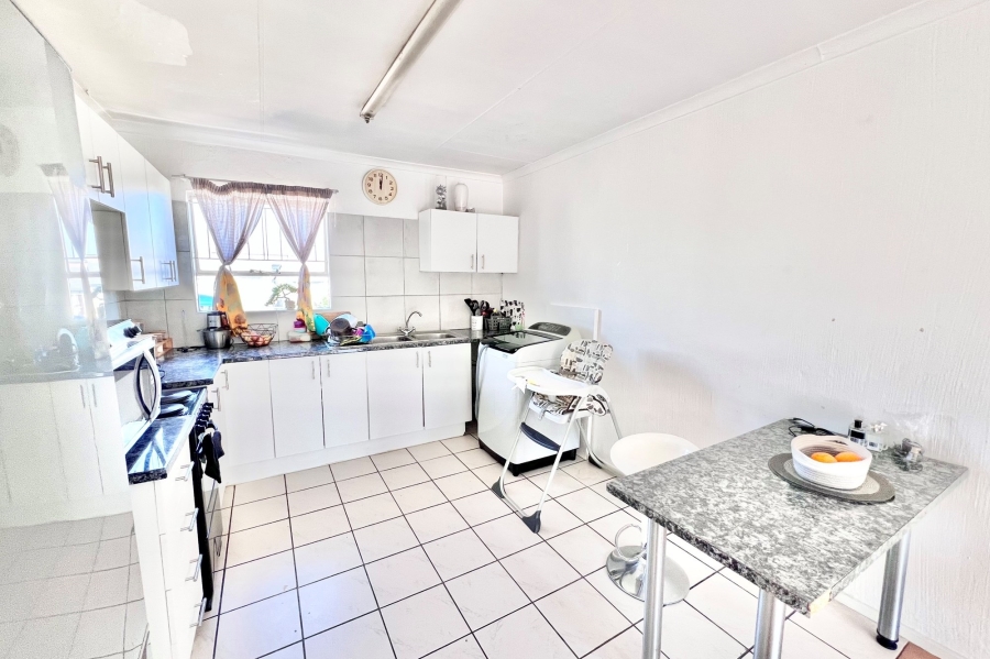 2 Bedroom Property for Sale in Vorna Valley Gauteng