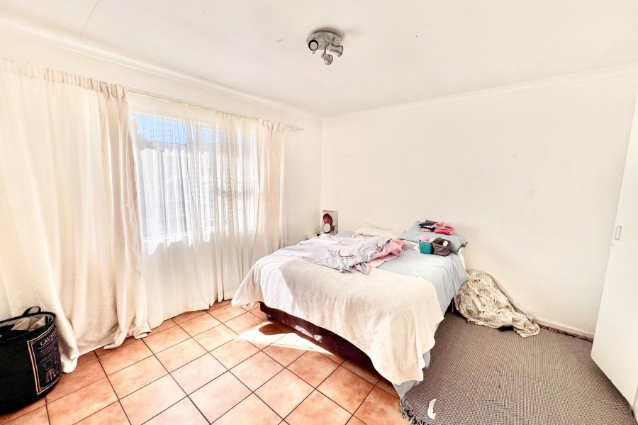 2 Bedroom Property for Sale in Vorna Valley Gauteng