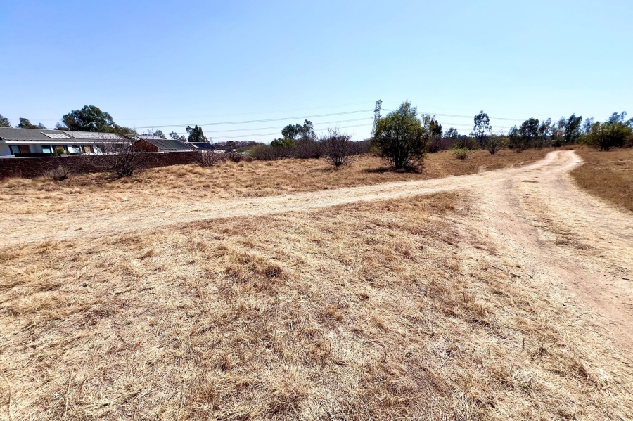 0 Bedroom Property for Sale in Blue Hills Gauteng