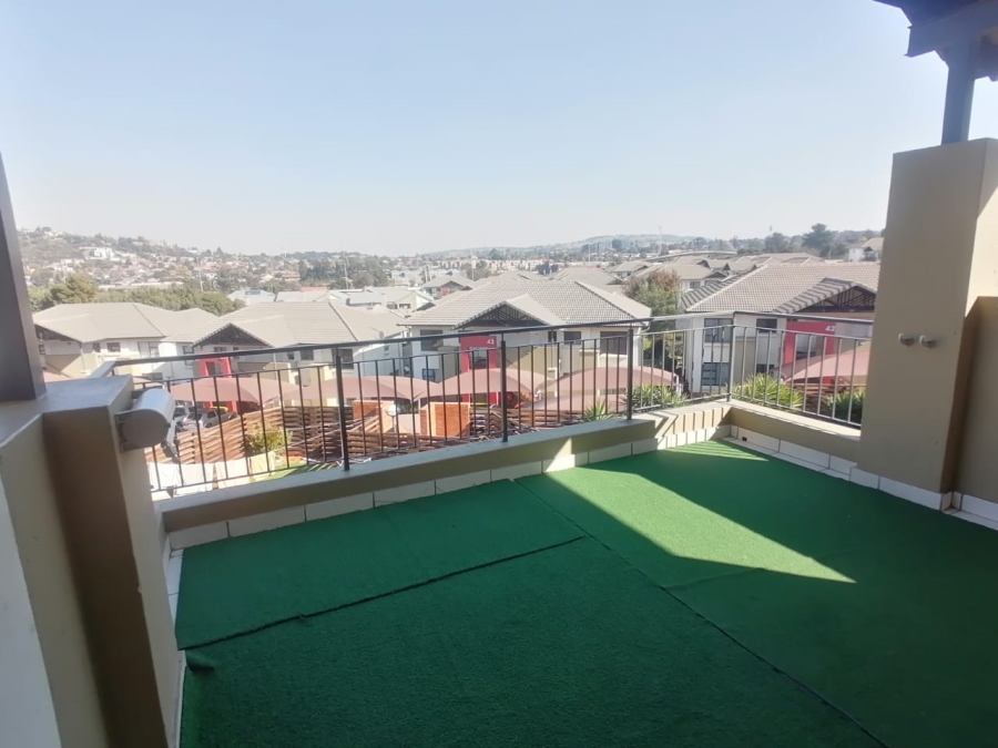 To Let 2 Bedroom Property for Rent in Oakdene Gauteng