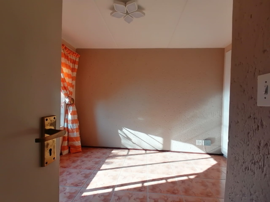 To Let 2 Bedroom Property for Rent in Winchester Hills Gauteng