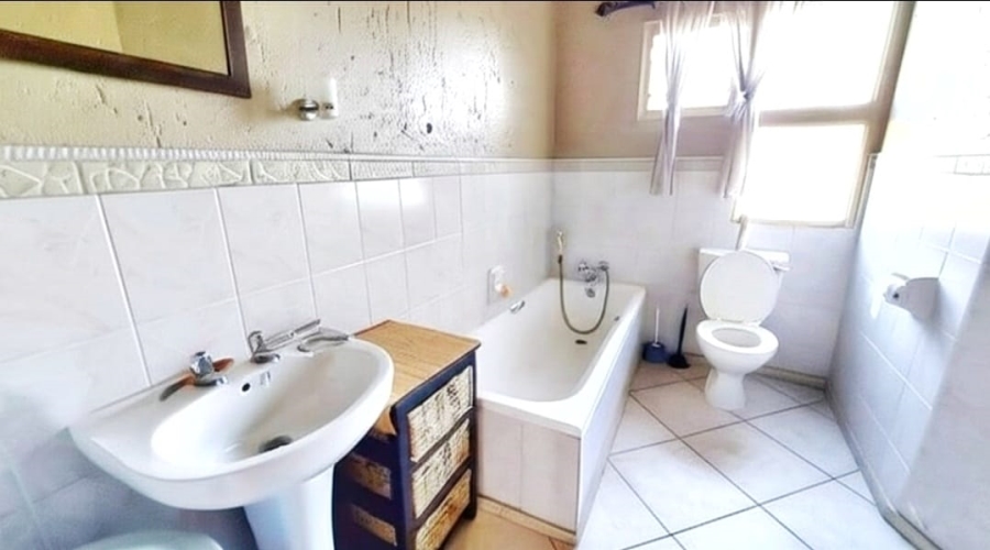 3 Bedroom Property for Sale in Halfway Gardens Gauteng