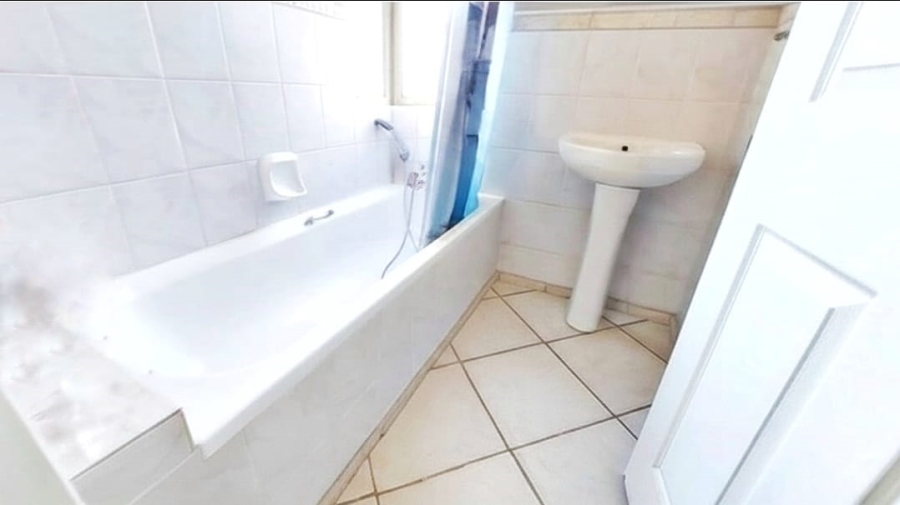 3 Bedroom Property for Sale in Halfway Gardens Gauteng