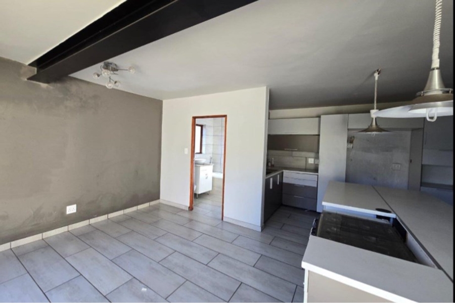 To Let 5 Bedroom Property for Rent in Parkhaven Gauteng