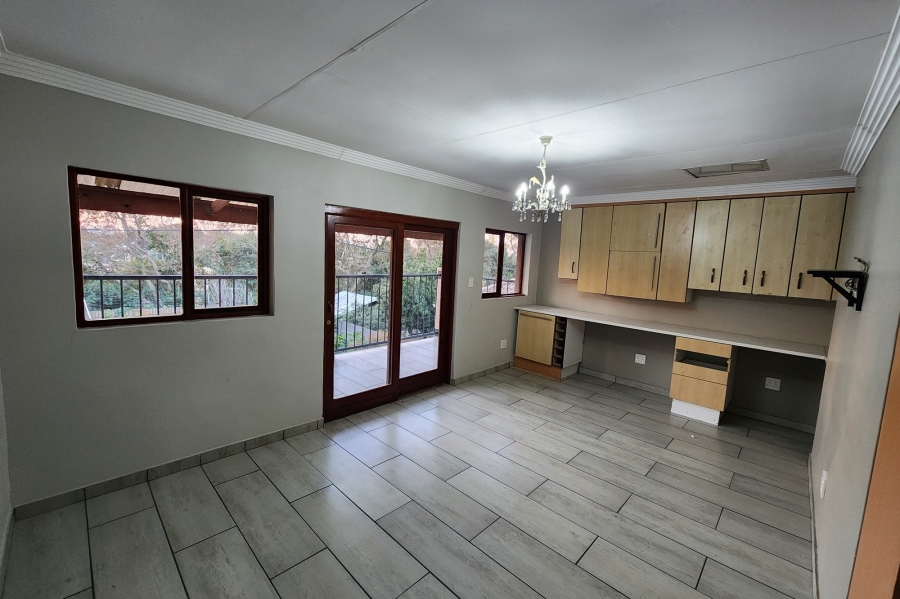 To Let 5 Bedroom Property for Rent in Parkhaven Gauteng