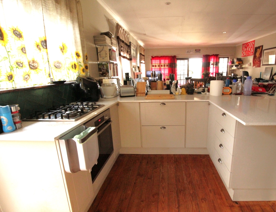 4 Bedroom Property for Sale in Glen Austin Gauteng