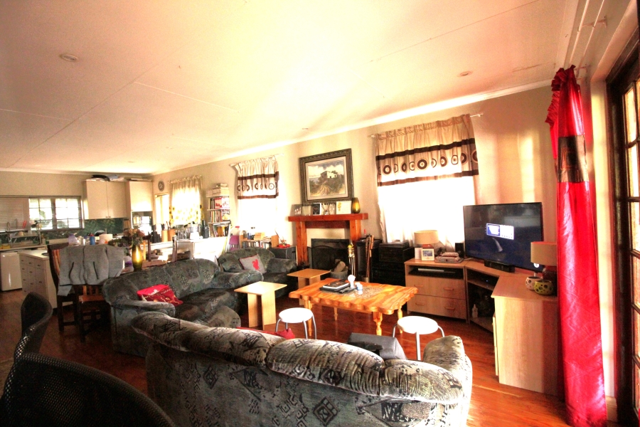 4 Bedroom Property for Sale in Glen Austin Gauteng