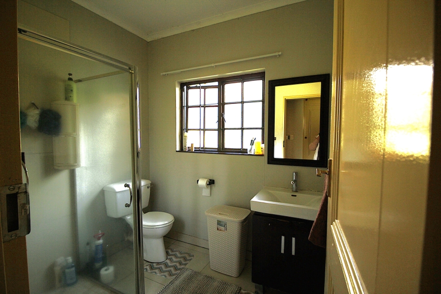 4 Bedroom Property for Sale in Glen Austin Gauteng