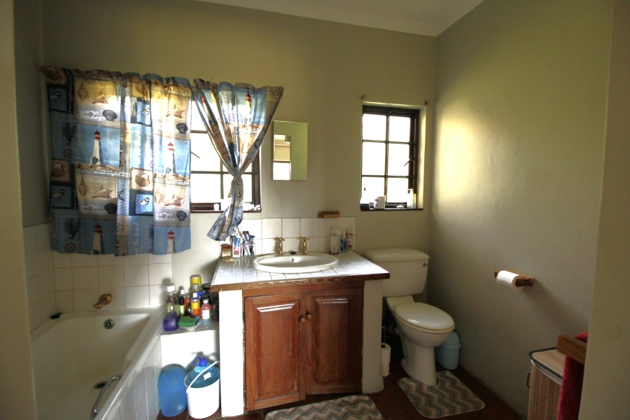 4 Bedroom Property for Sale in Glen Austin Gauteng