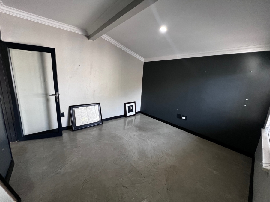 To Let commercial Property for Rent in Glen Marais Gauteng