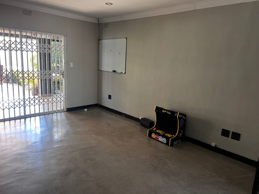 To Let commercial Property for Rent in Glen Marais Gauteng