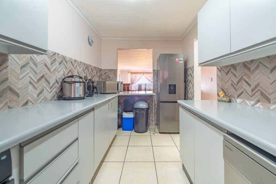 2 Bedroom Property for Sale in Northcliff Gauteng