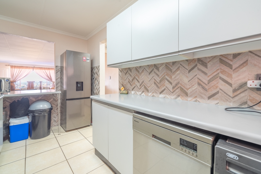 2 Bedroom Property for Sale in Northcliff Gauteng