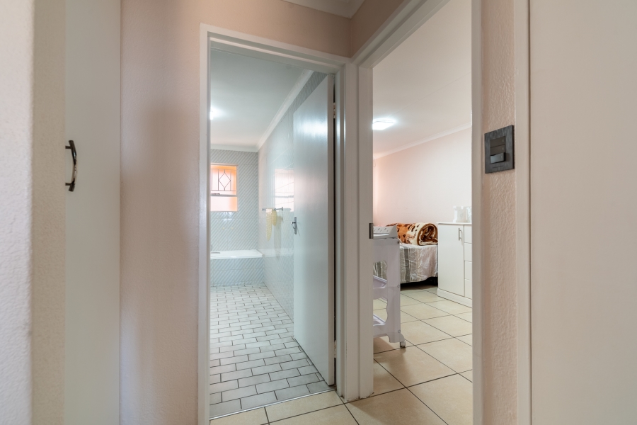 2 Bedroom Property for Sale in Northcliff Gauteng