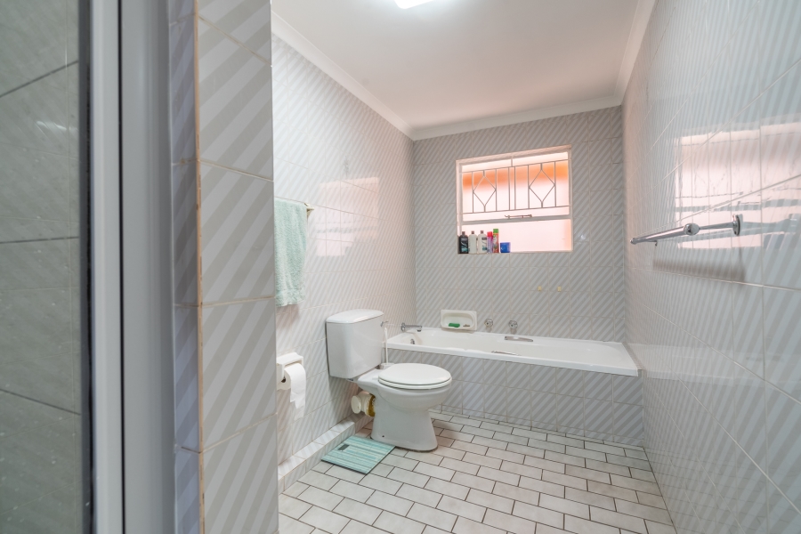 2 Bedroom Property for Sale in Northcliff Gauteng