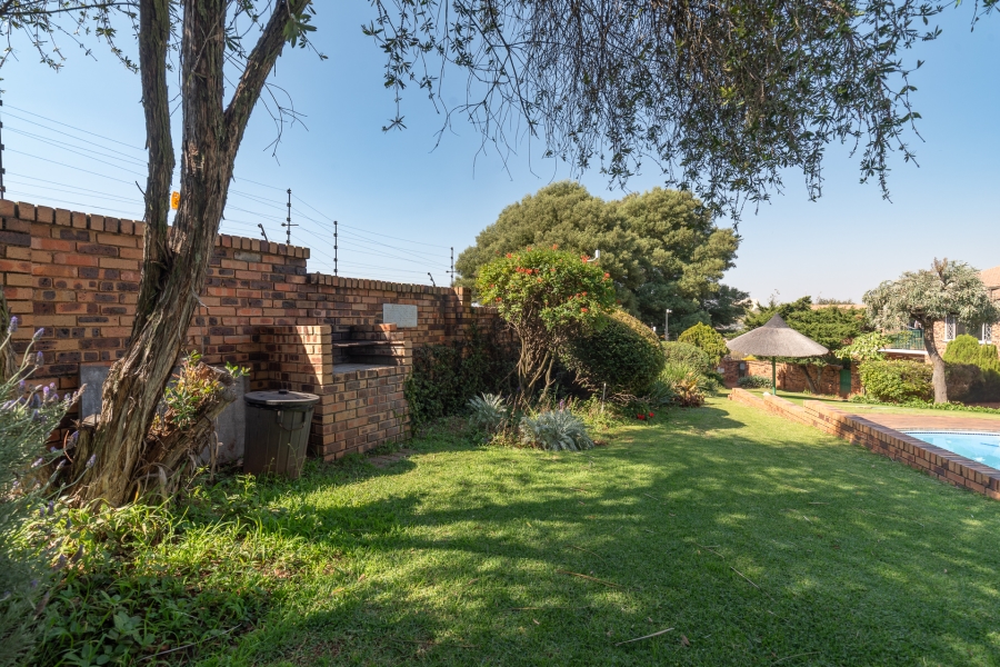 2 Bedroom Property for Sale in Northcliff Gauteng