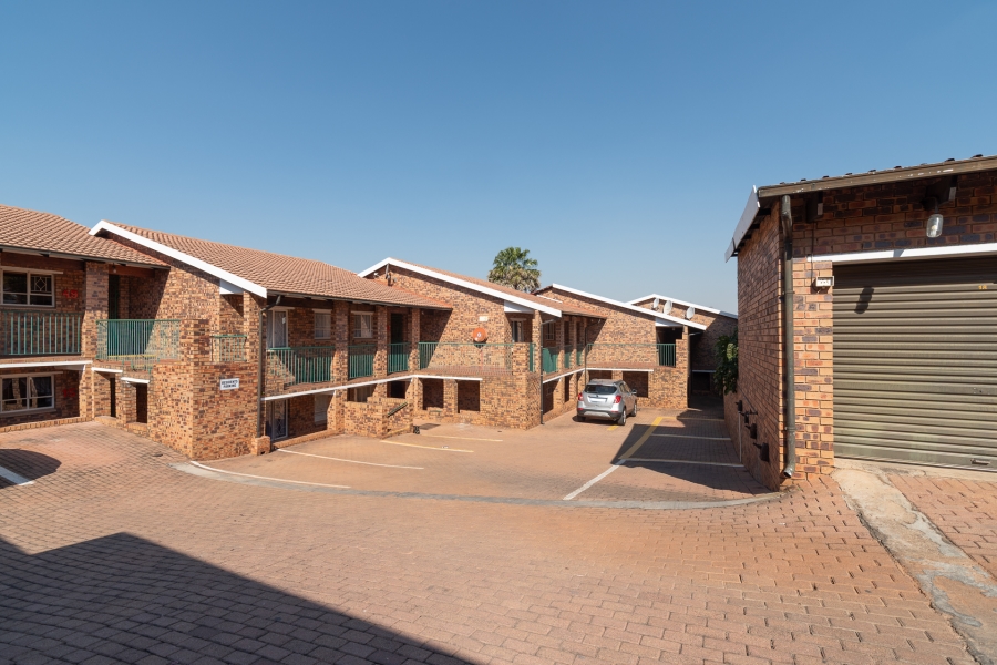 2 Bedroom Property for Sale in Northcliff Gauteng