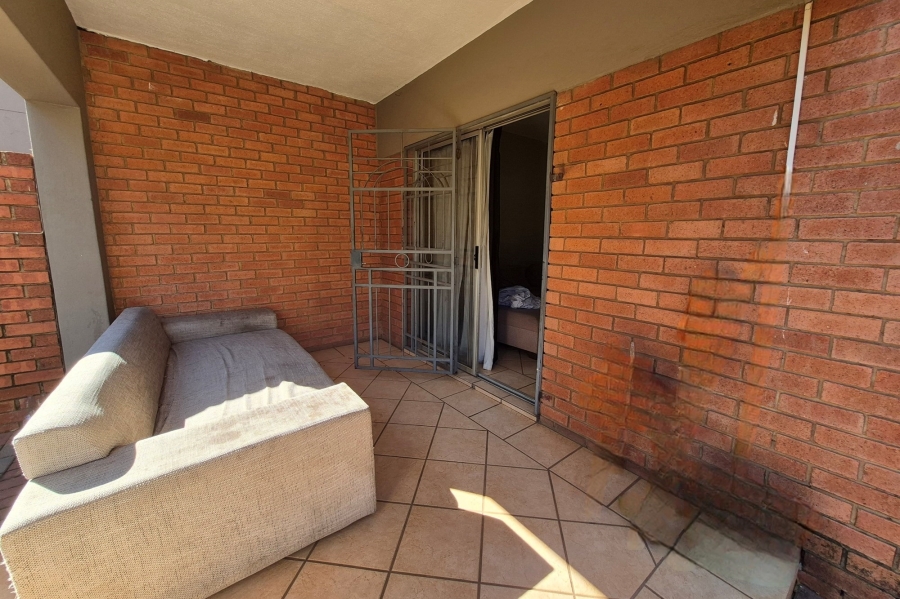 To Let 3 Bedroom Property for Rent in Die Hoewes Gauteng