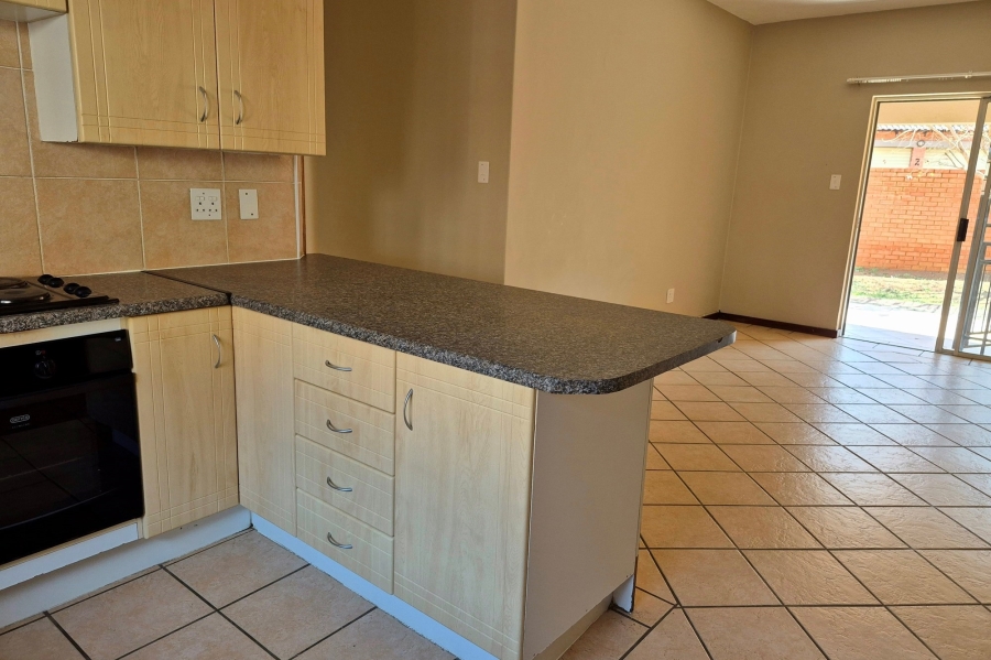 3 Bedroom Property for Sale in Die Hoewes Gauteng
