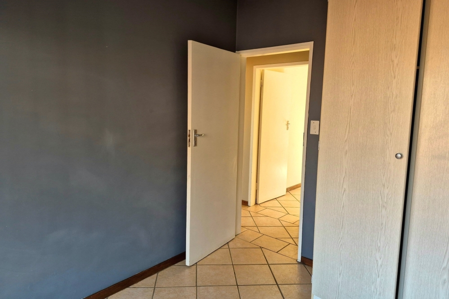 3 Bedroom Property for Sale in Die Hoewes Gauteng