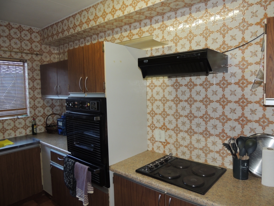 3 Bedroom Property for Sale in South Crest Gauteng