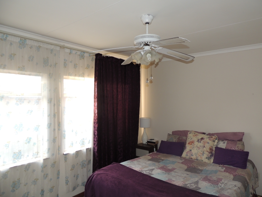 3 Bedroom Property for Sale in South Crest Gauteng