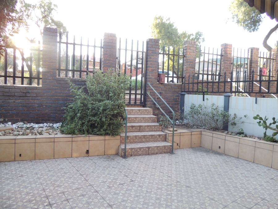 3 Bedroom Property for Sale in South Crest Gauteng