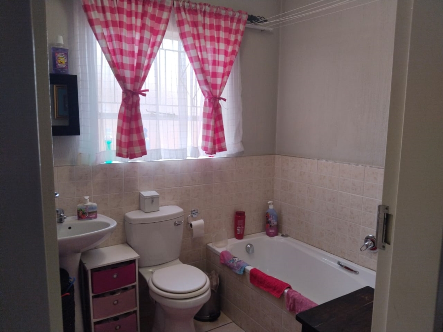 2 Bedroom Property for Sale in Riversdale Gauteng