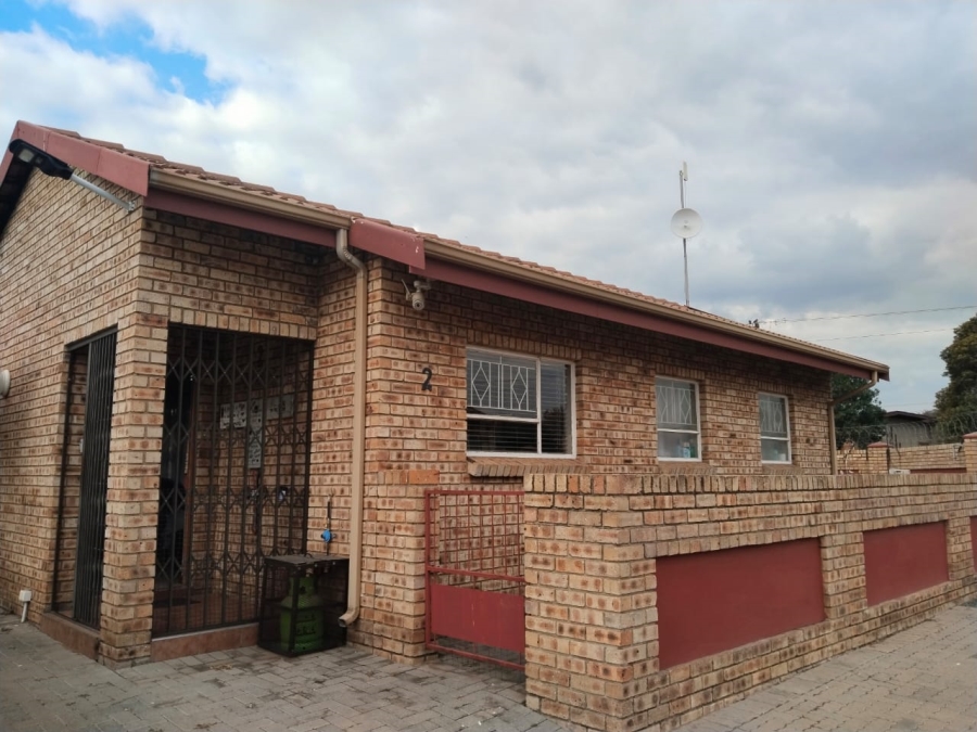2 Bedroom Property for Sale in Riversdale Gauteng