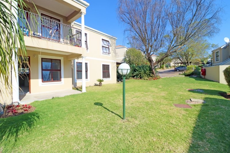 2 Bedroom Property for Sale in Robindale Gauteng