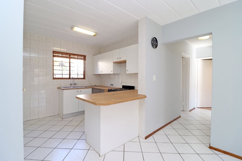 2 Bedroom Property for Sale in Robindale Gauteng