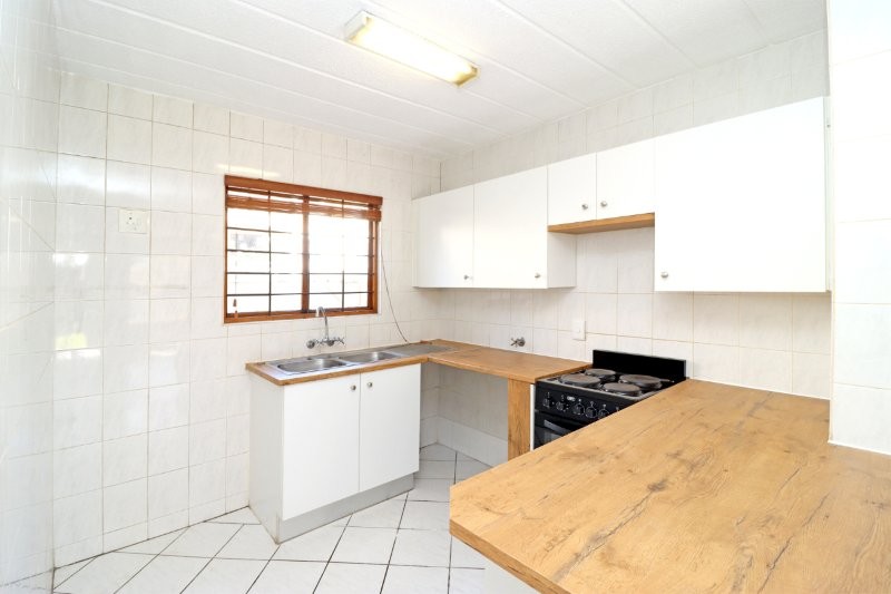 2 Bedroom Property for Sale in Robindale Gauteng