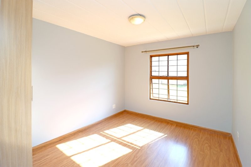 2 Bedroom Property for Sale in Robindale Gauteng