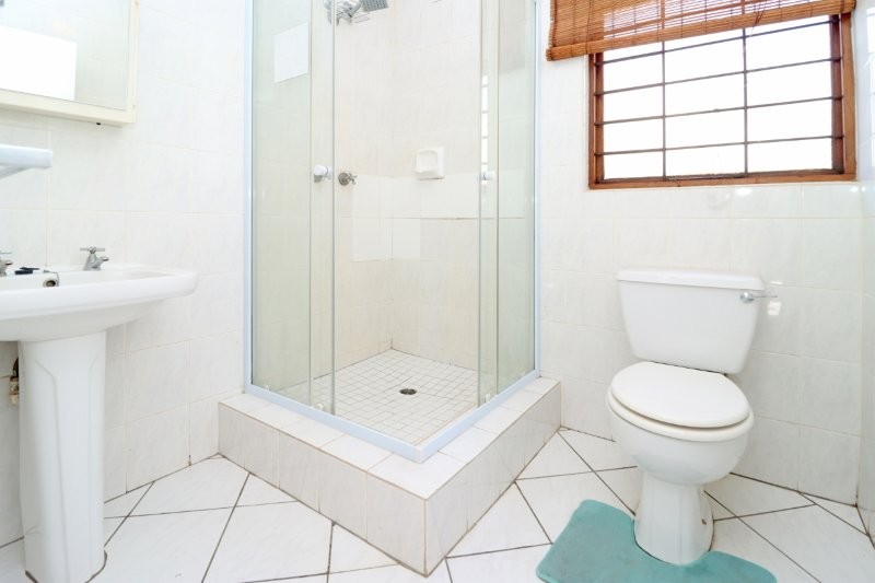2 Bedroom Property for Sale in Robindale Gauteng